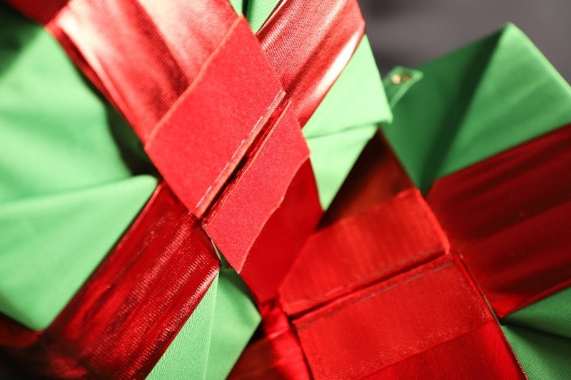 Holidynamics Nylon Green Gift Boxes with Red Mylar Bows, Set of 3