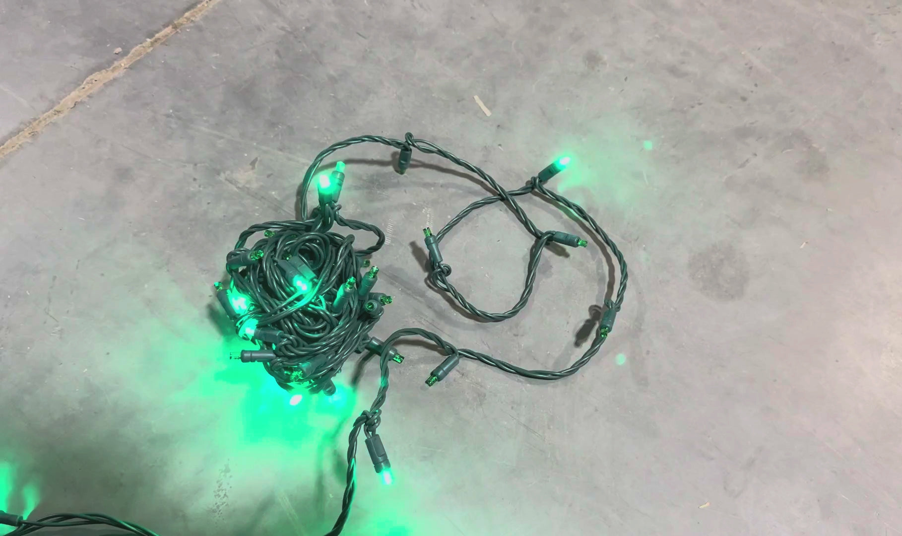 Load video: green strobe mini lights